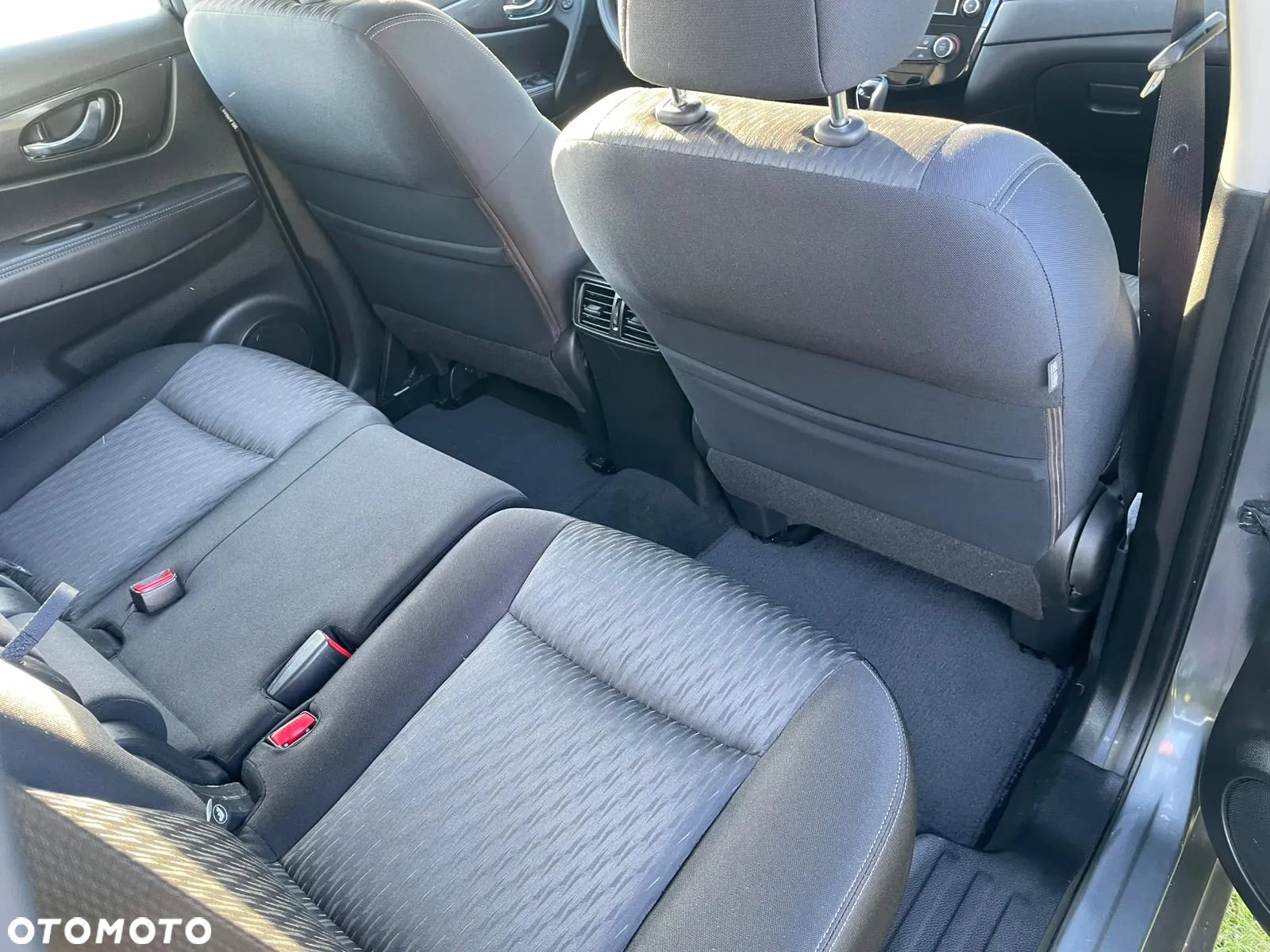 Nissan Rogue - 18