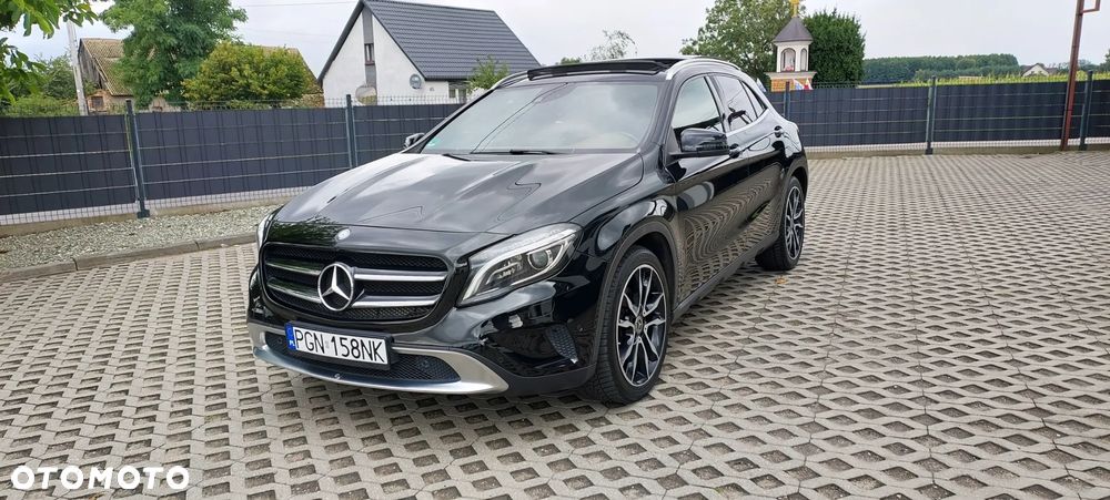 Mercedes-Benz GLA - 14