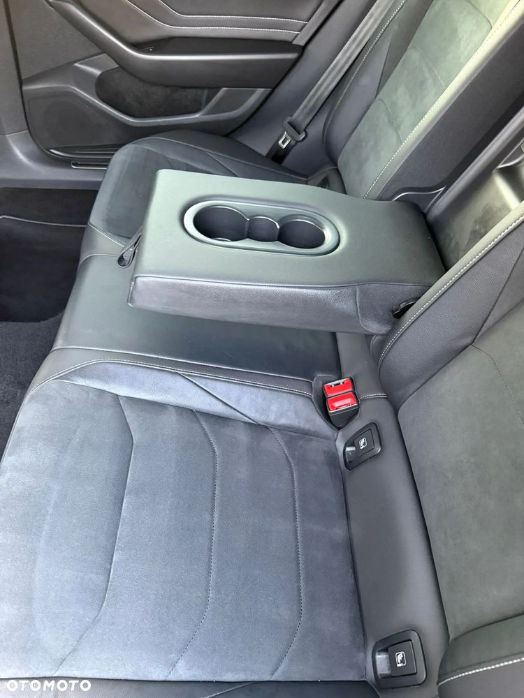 Volkswagen Arteon 2.0 TSI R-Line DSG - 25
