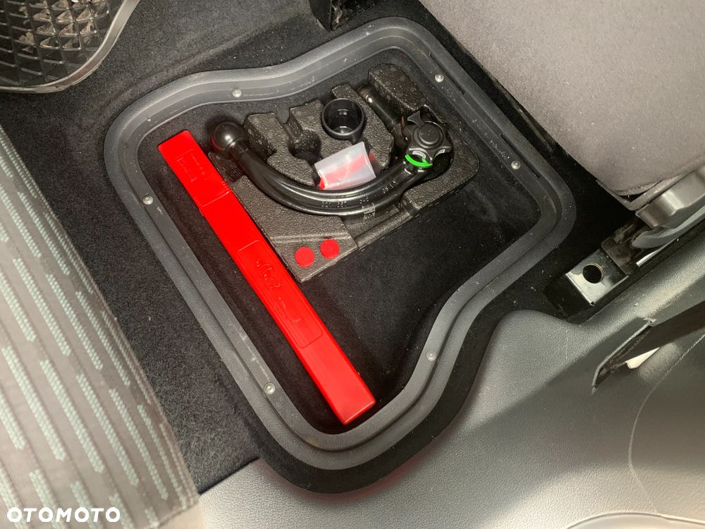 Volkswagen Caddy - 16