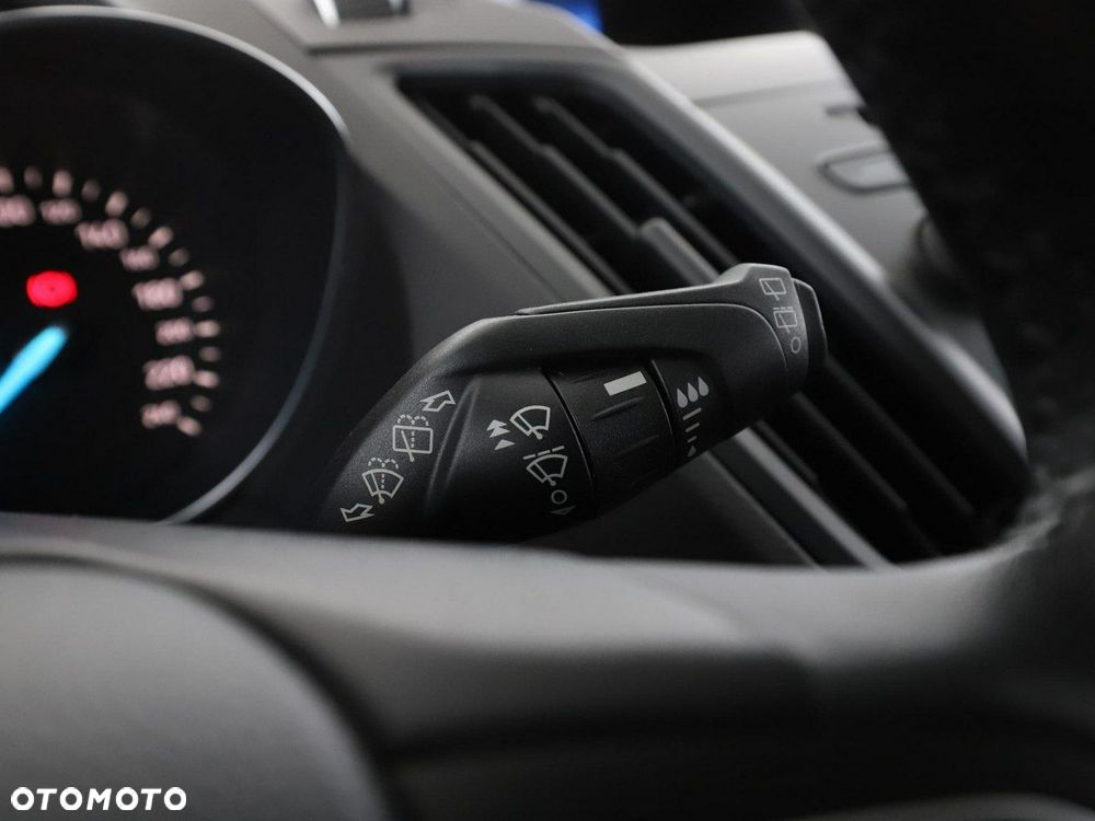 Ford Kuga 1.5 EcoBoost 2x4 Trend - 29