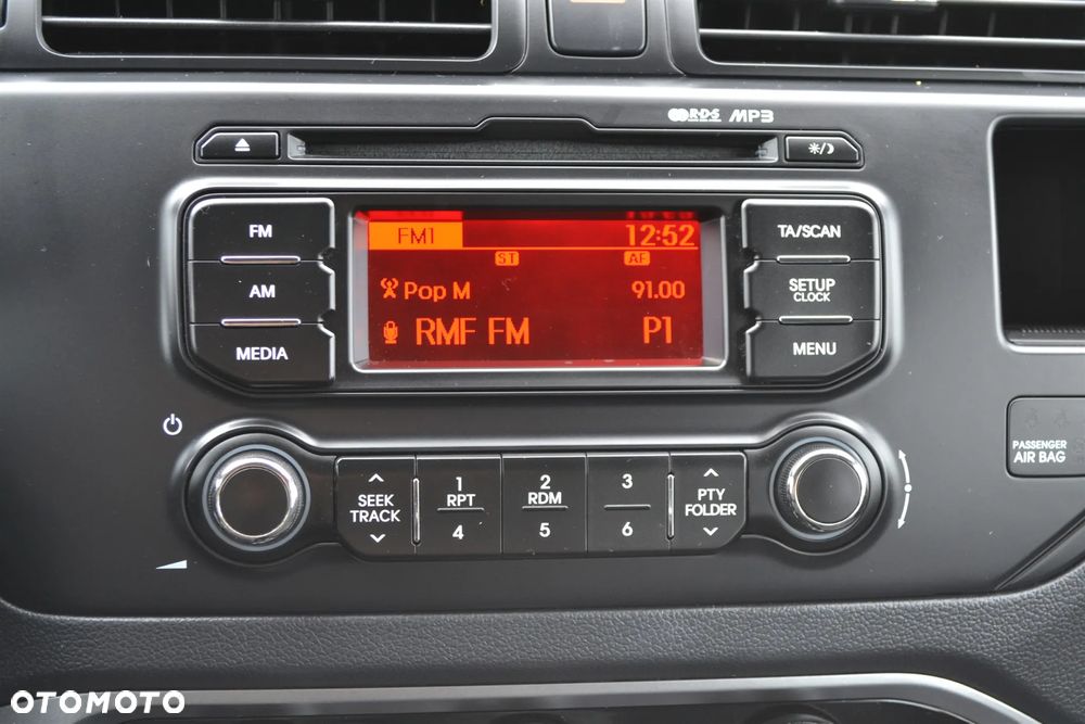 Kia Rio 1.2 Business Line - 11