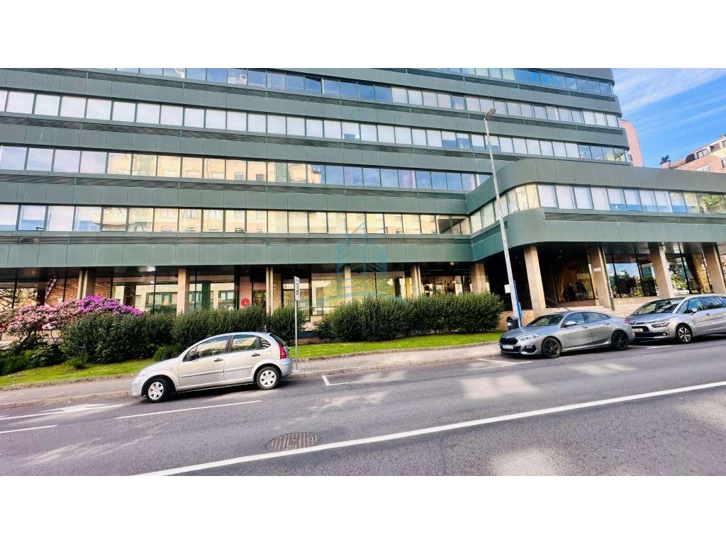 Espaço Comercial para Arrendamento | Boavista - Edificio Lago- Pinh... - Grande imagem: 2/15