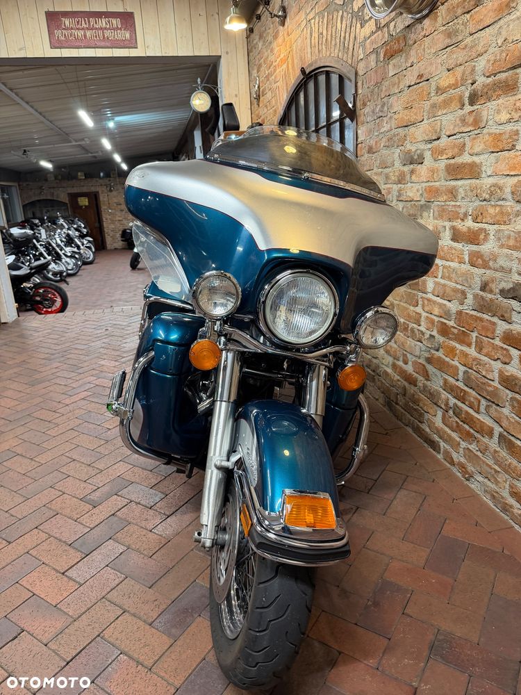 Harley-Davidson FLH Electra Glide - 20