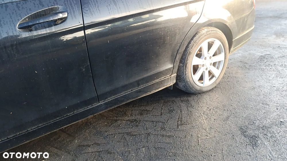 35535 mercedes w204 2010r 2.2 CDI 651.911 170 km na części skrzynia 722646 lakier 197 - 21