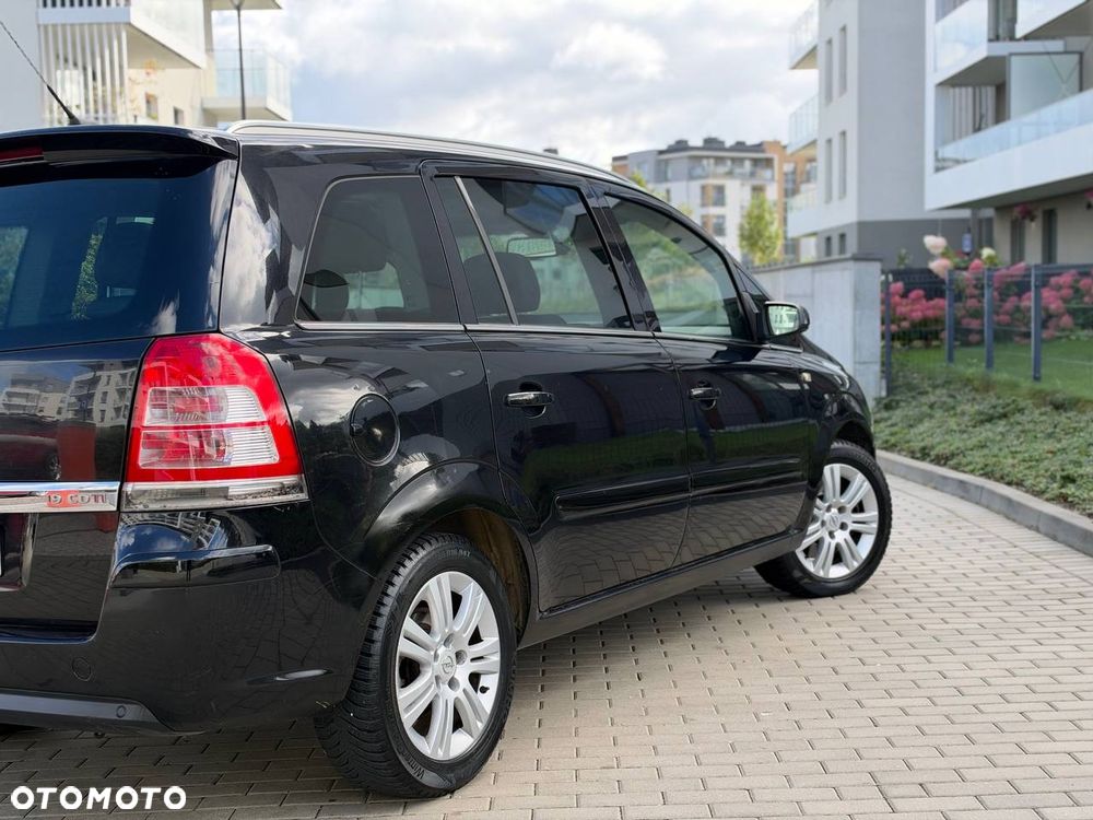 Opel Zafira - 11