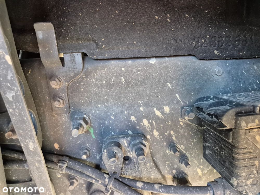 Volvo FH 460 BDF z windą + przyczepa - 23