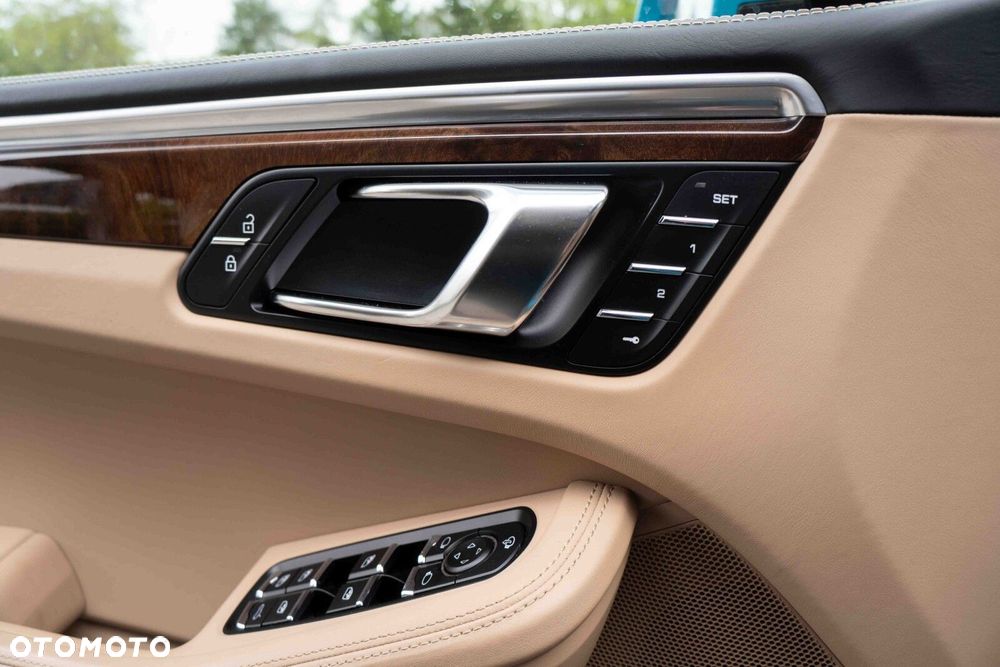 Porsche Macan Standard - 16
