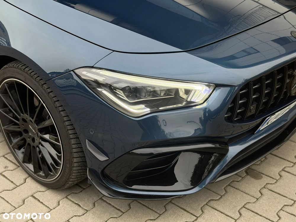 Mercedes-Benz CLA 250 4Matic 7G-DCT AMG Line - 3