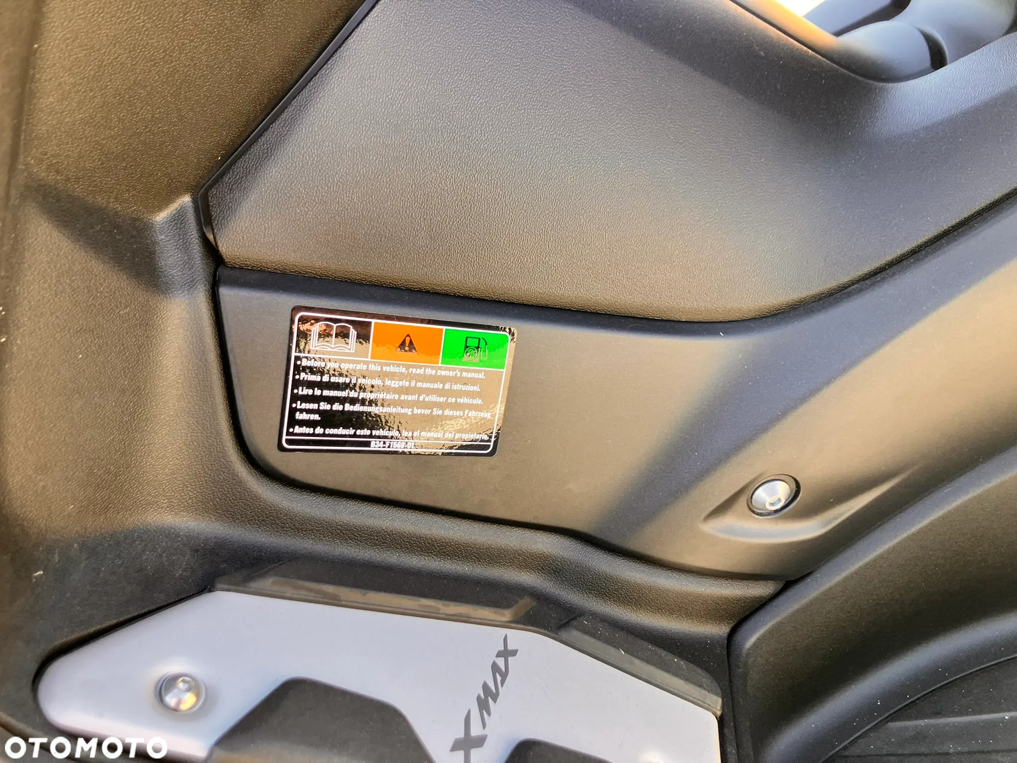 Yamaha X-max - 12