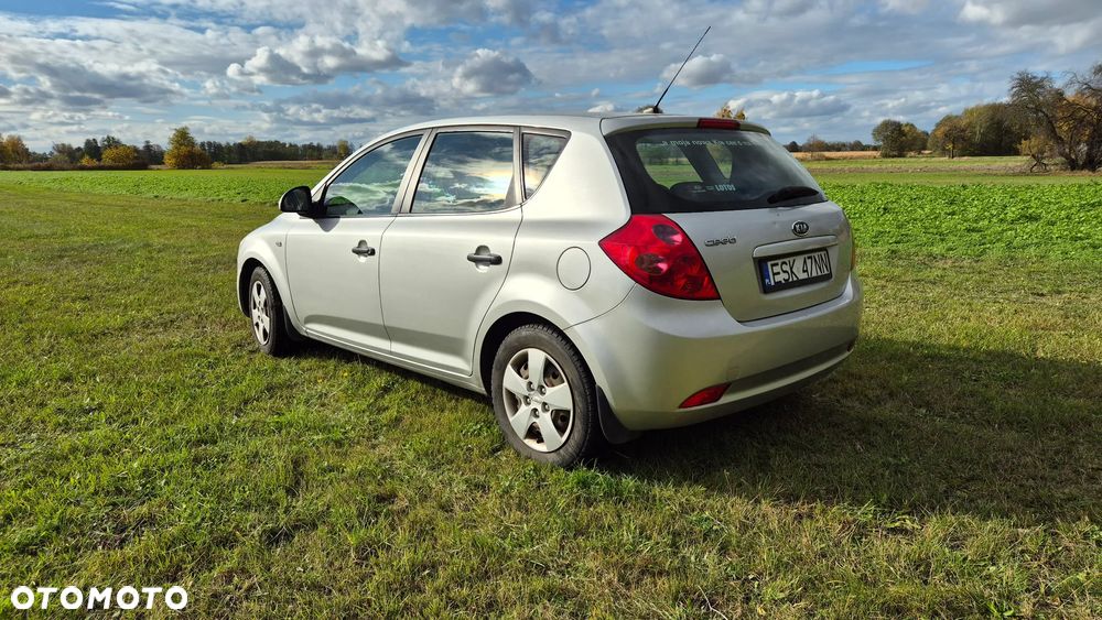 Kia Ceed Cee'd 1.4 Comfort - 1