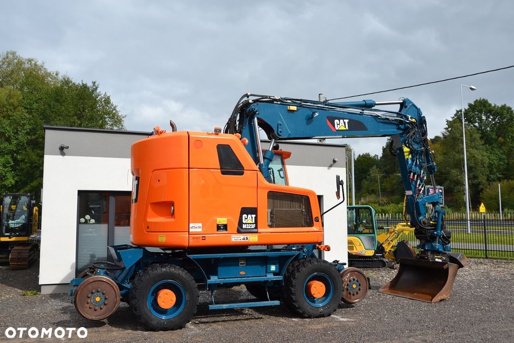 Caterpillar M 323 F, DWUDROGOWA, ROTOTILT - 11