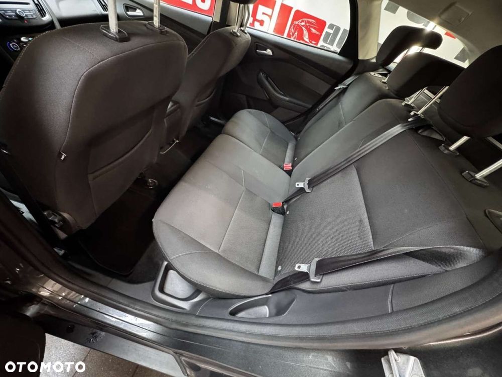 Ford Focus - 34
