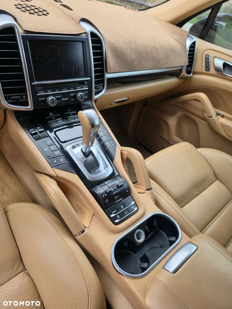 Porsche Cayenne S - 9