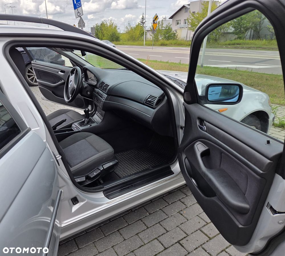 BMW Seria 3 318i - 9