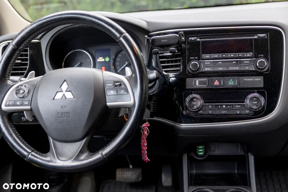 Mitsubishi Outlander - 9