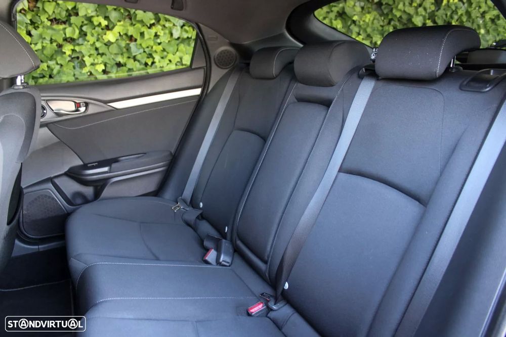Honda Civic 1.5 i-VTEC Sport Plus - 12