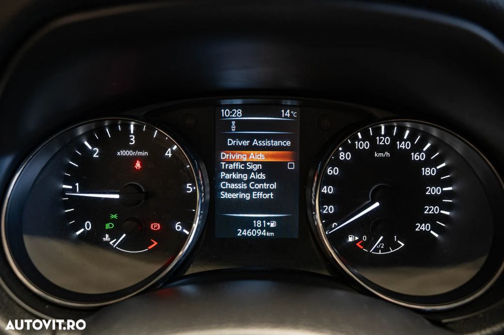 Nissan Qashqai 1.6 DCI N-Connecta - 22