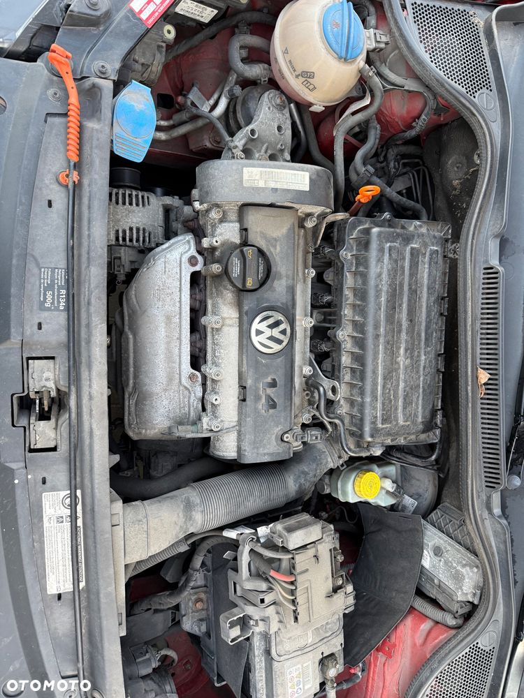 Volkswagen Polo 1.4 16V Highline - 16
