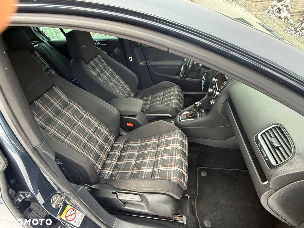 Volkswagen Golf 2.0 GTI DSG - 13