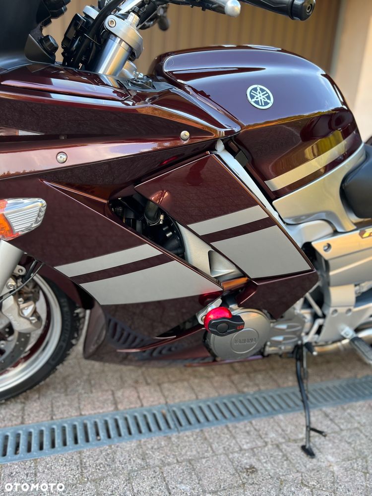 Yamaha FJR - 21
