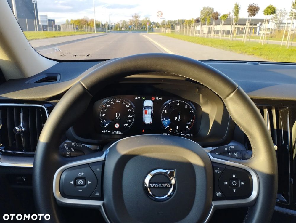Volvo V60 B3 B Momentum - 23