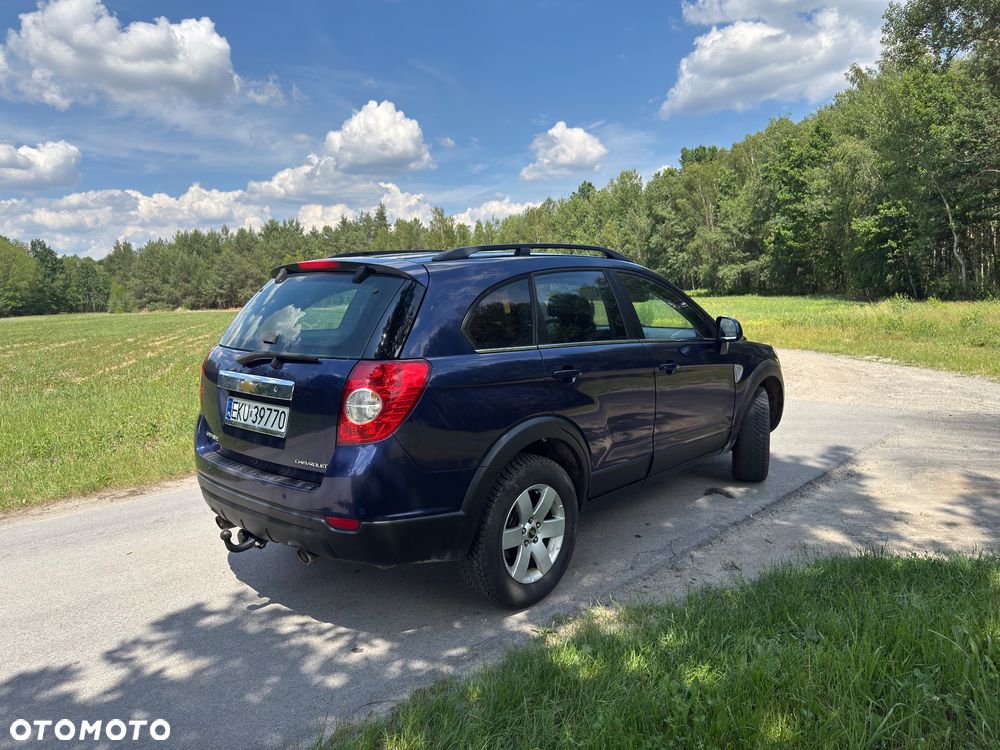 Chevrolet Captiva 2.4 LS 5os - 4