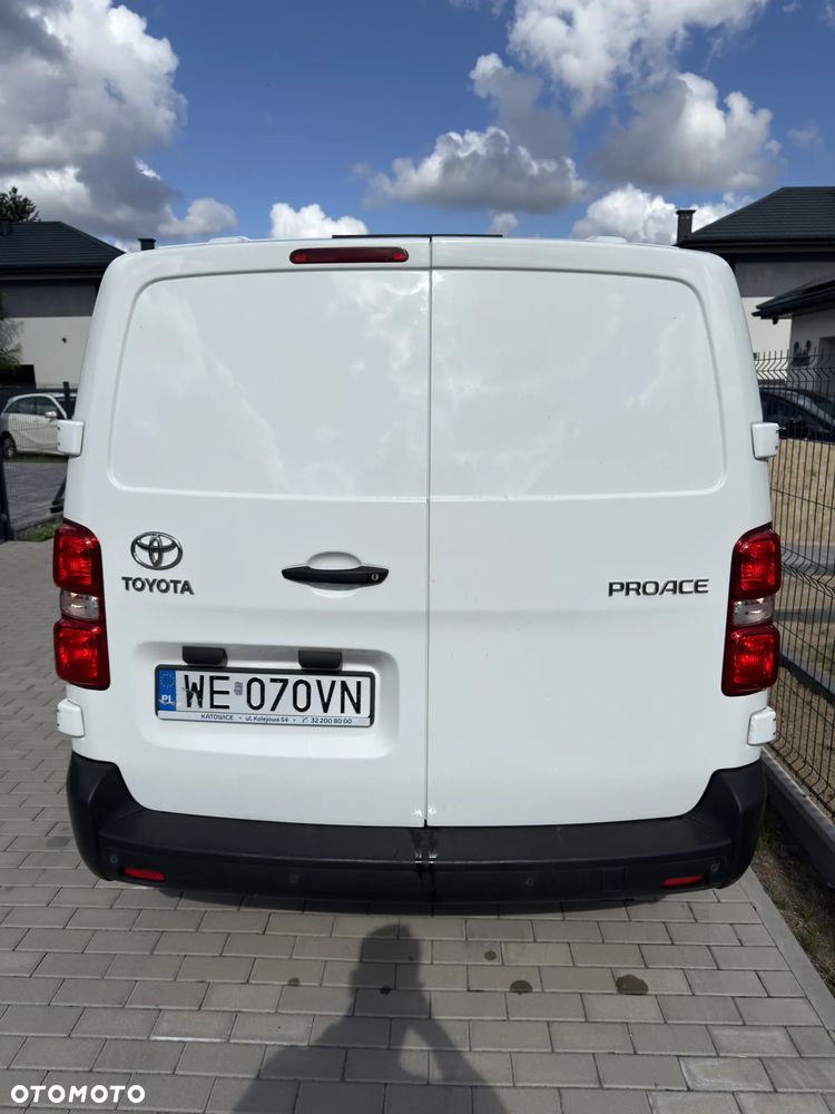 Toyota Pro Ace - 2