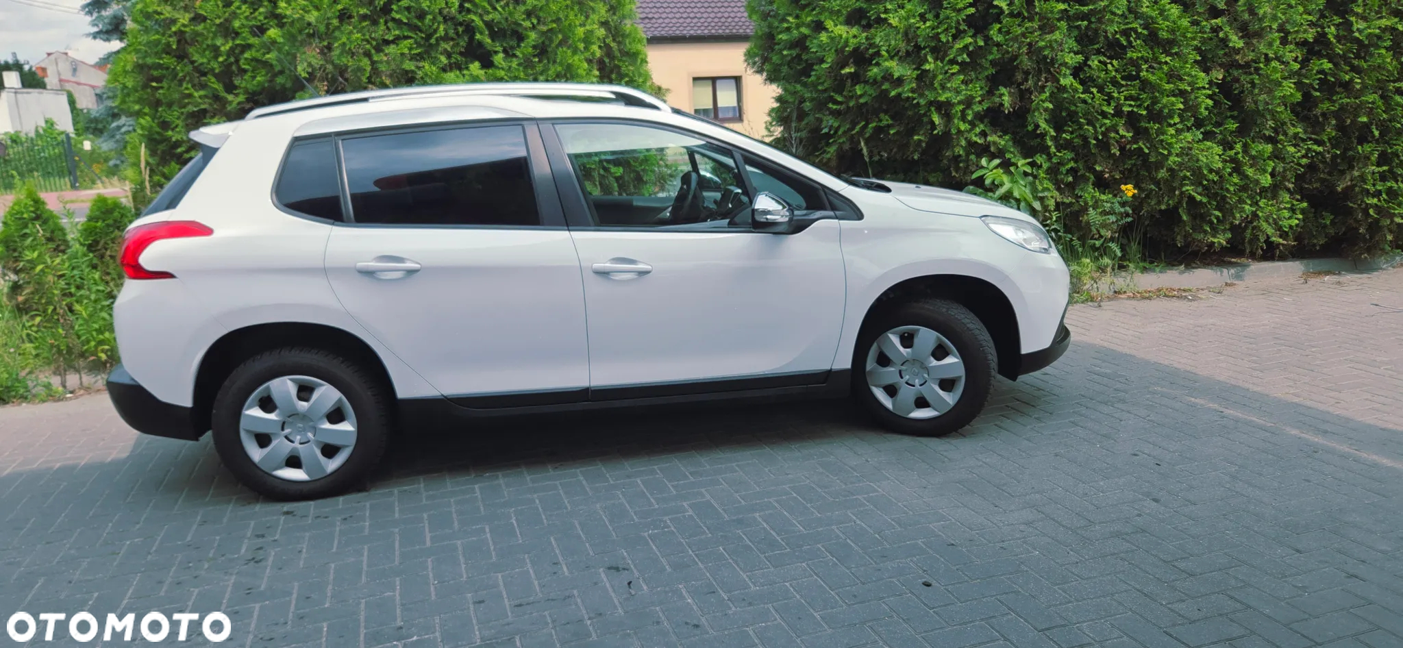 Peugeot 2008 PureTech 82 Allure - 16