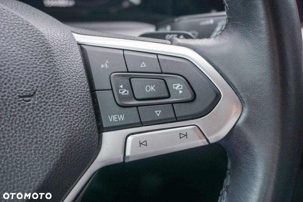 Volkswagen Golf VIII 1.5 eTSI EVO Life DSG - 24