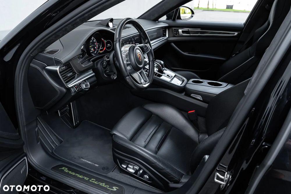 Porsche Panamera - 12