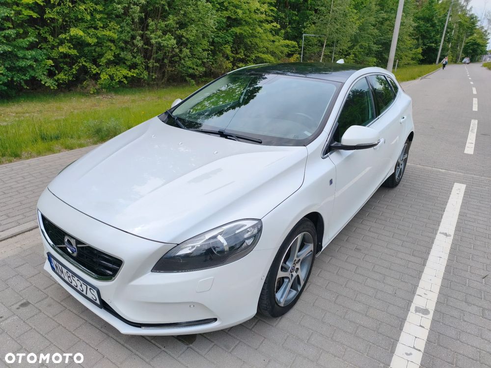 Volvo V40 D4 Drive-E Ocean Race - 9