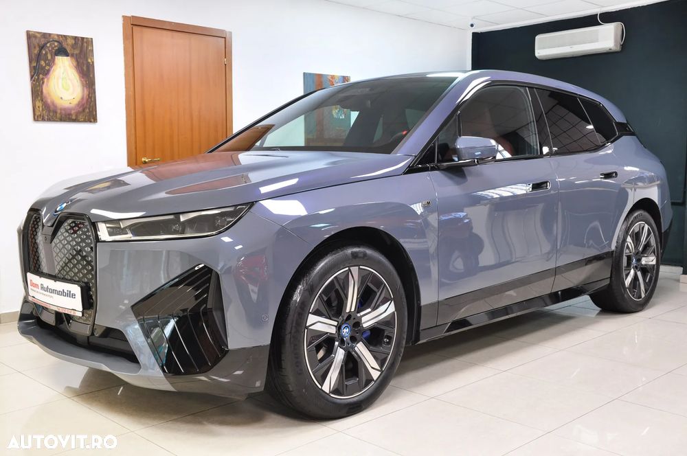 BMW iX xDrive60 - 2