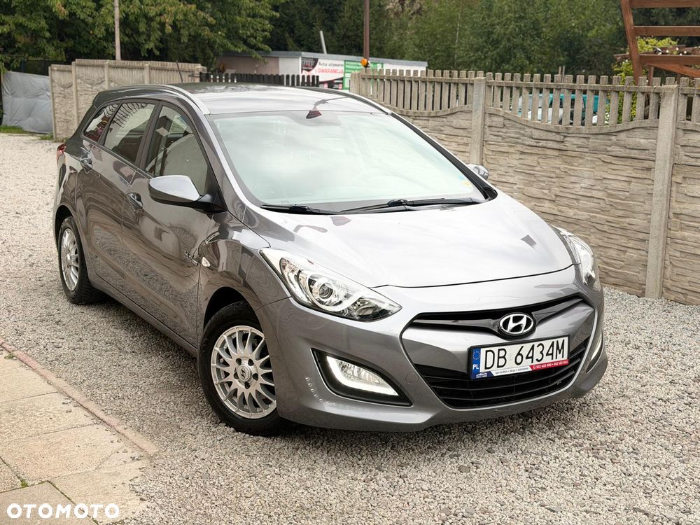 Hyundai i30 blue 1.6 CRDi Style - 3