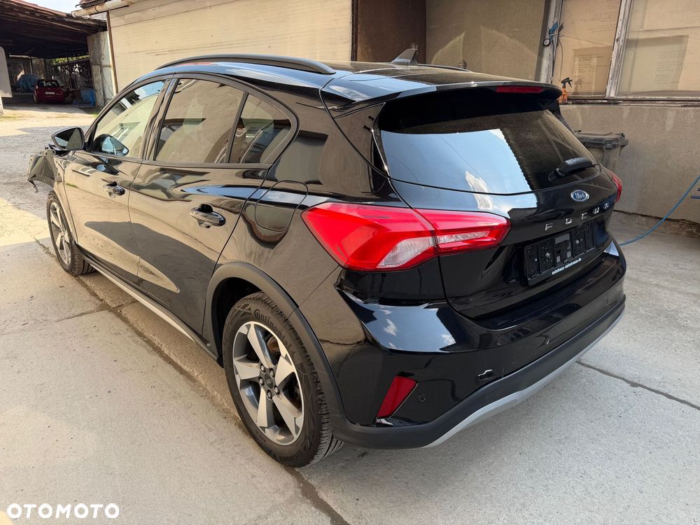 Ford Focus 1.0 EcoBoost Hybrid ACTIVE X - 3