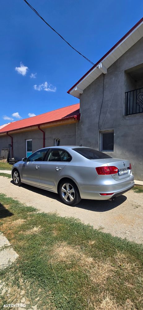 Volkswagen Jetta 2.0 TDI DPF Comfortline - 1