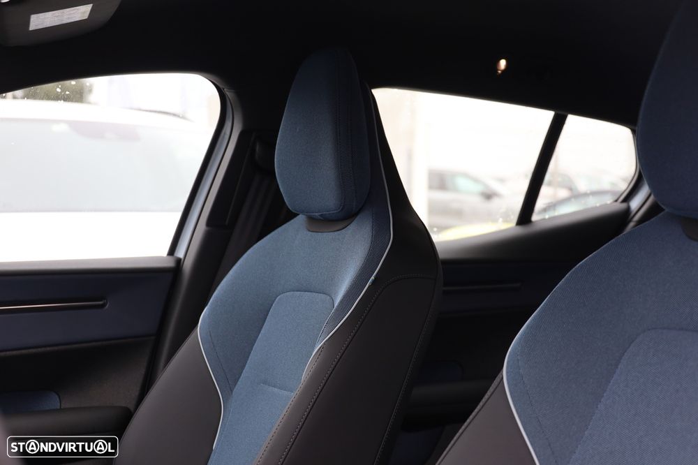 Volvo EX30 51 kWh Single Motor Plus - 9