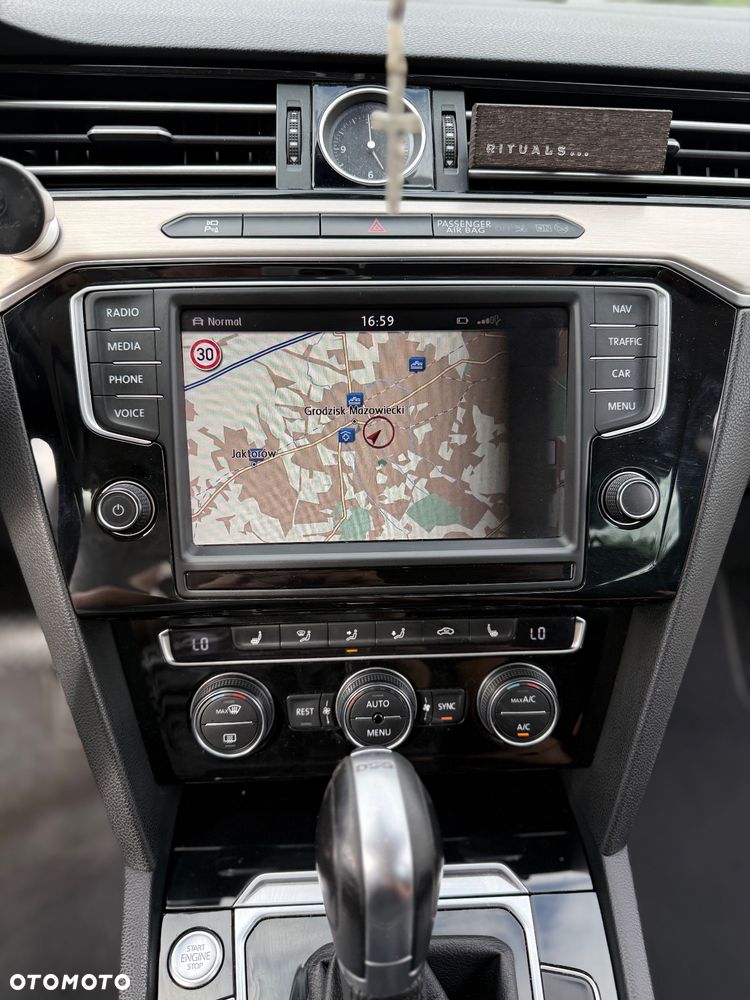 Volkswagen Passat - 15