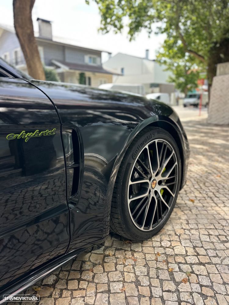 Porsche Panamera Sport Turismo 4 E-Hybrid Edition 10 Anos - 29