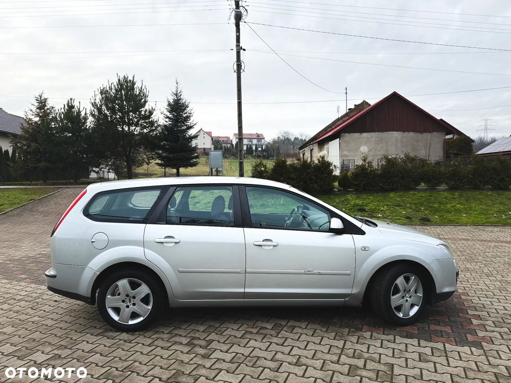 Ford Focus 1.6 TDCi DPF Ghia - 2