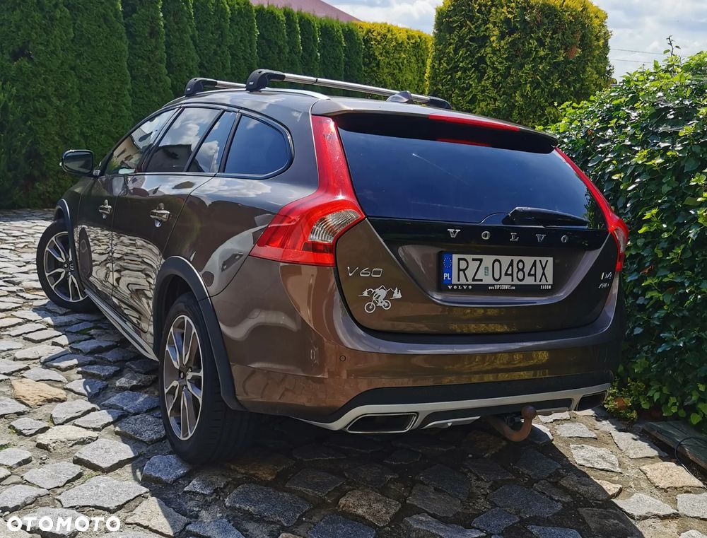 Volvo V60 Cross Country D4 AWD Geartronic Summum - 5