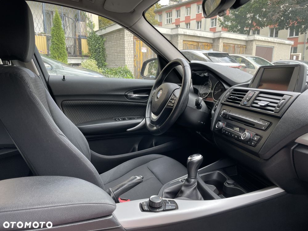 BMW Seria 1 116i - 8