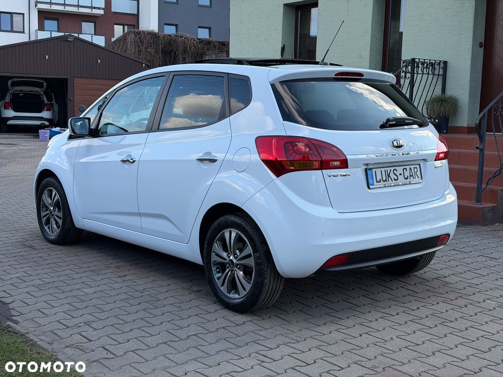Kia Venga 1.4 CVVT Titanium Collection - 3