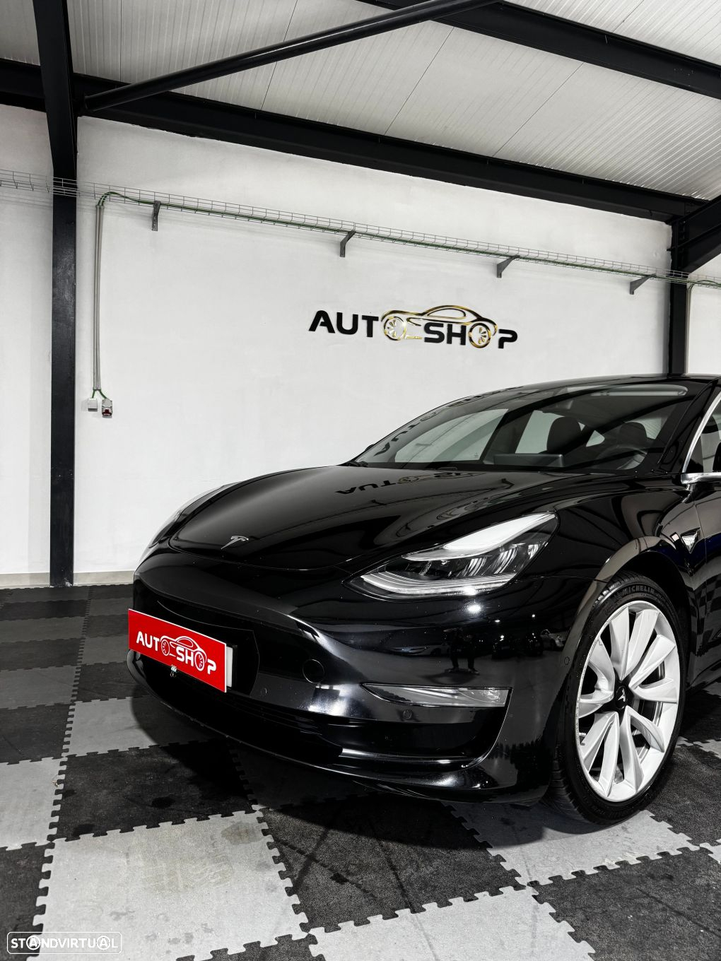 Tesla Model 3 - 5