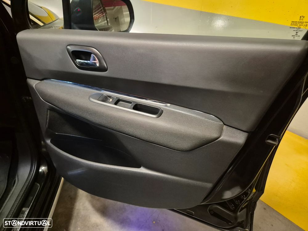 Peugeot 3008 1.6 BlueHDi Style - 41