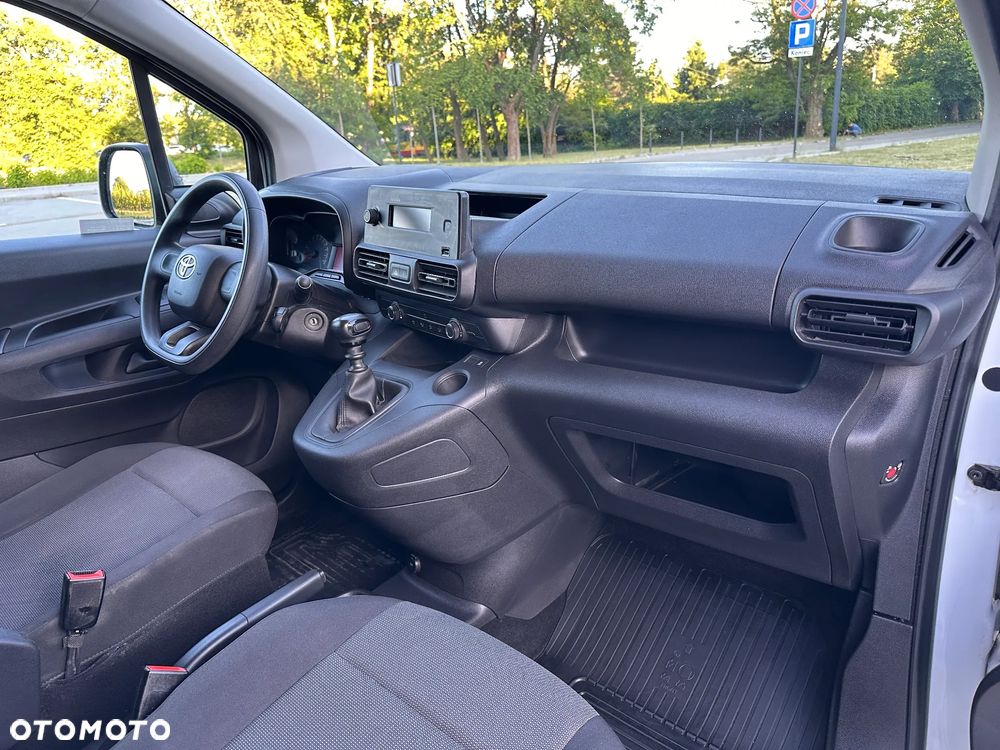 Toyota Proace City - 11