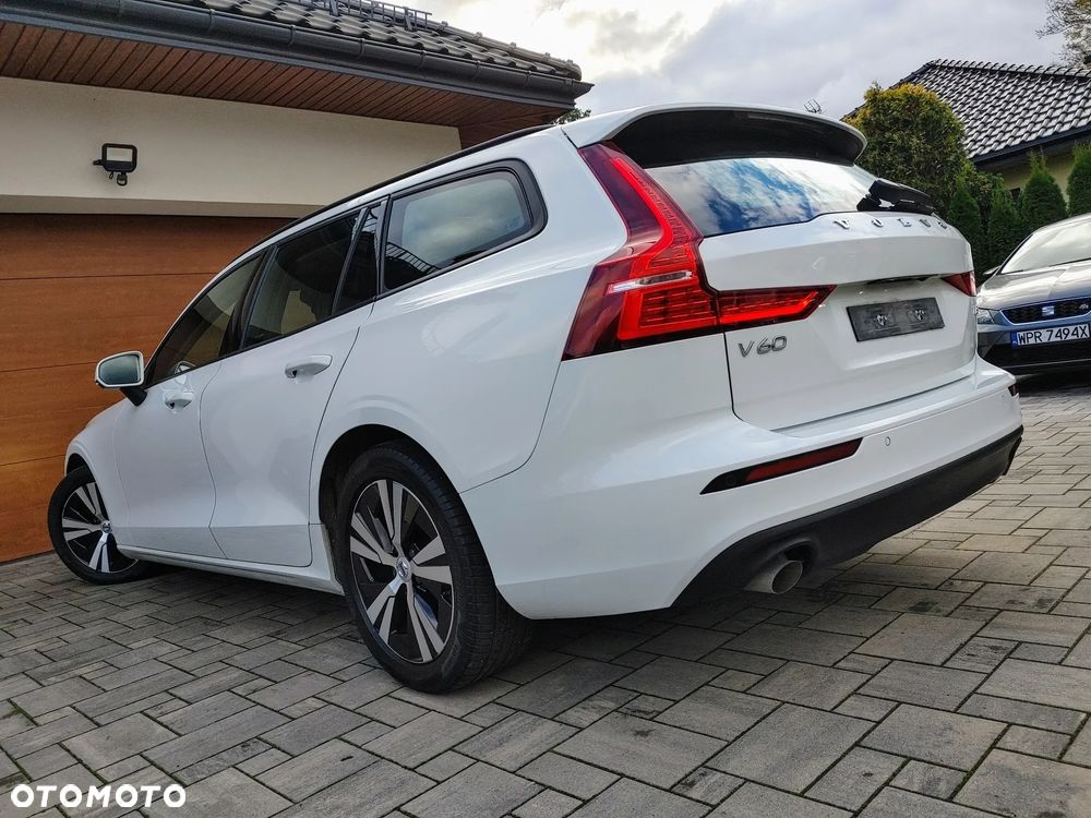 Volvo V60 B3 B Momentum - 12