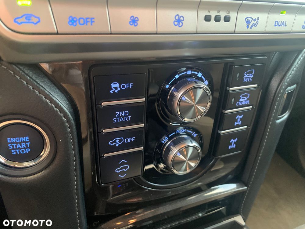 Toyota Land Cruiser LC 2.8 D-4D Executive - 40