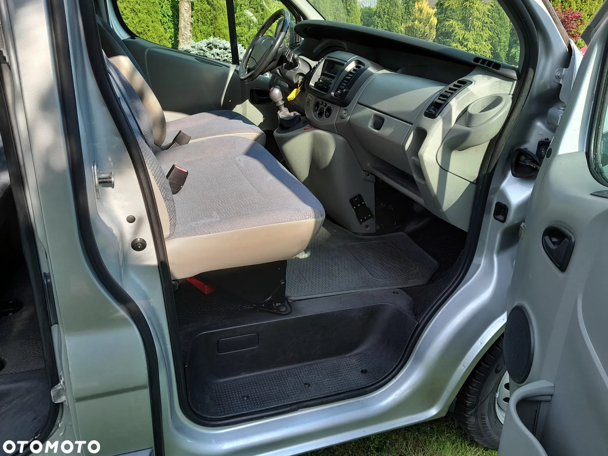 Renault Trafic 2.0 16V Passenger Privilège - 16
