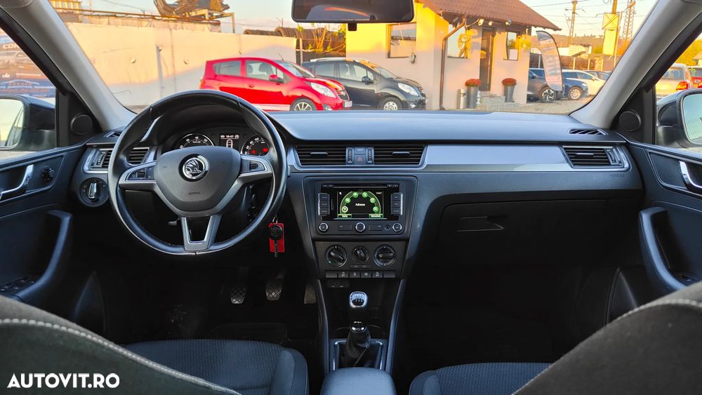 Skoda Rapid - 8